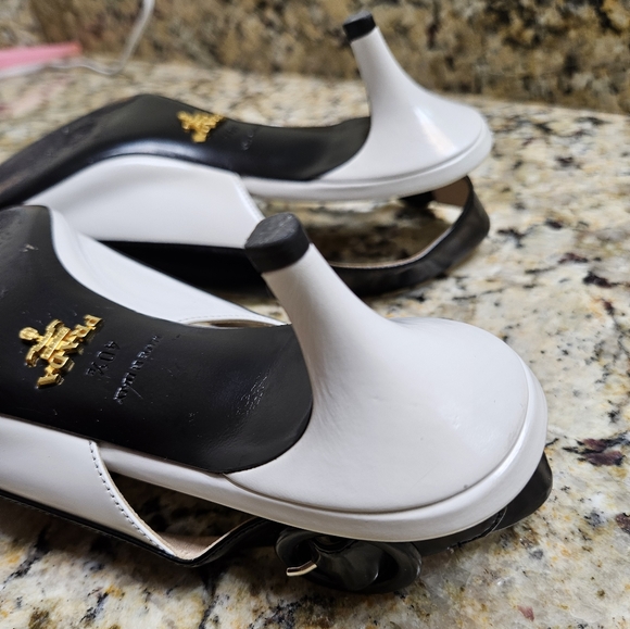 Prada - Picture 10 of 17